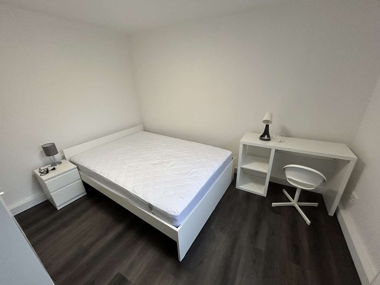 Zimmer in 4er WG, ruhige Lage in Mainz-Weisenau mit Hofbenutzung Zimmer in 4er WG, ruhige Lage in Mainz-Weisenau mit Hofbenutzung