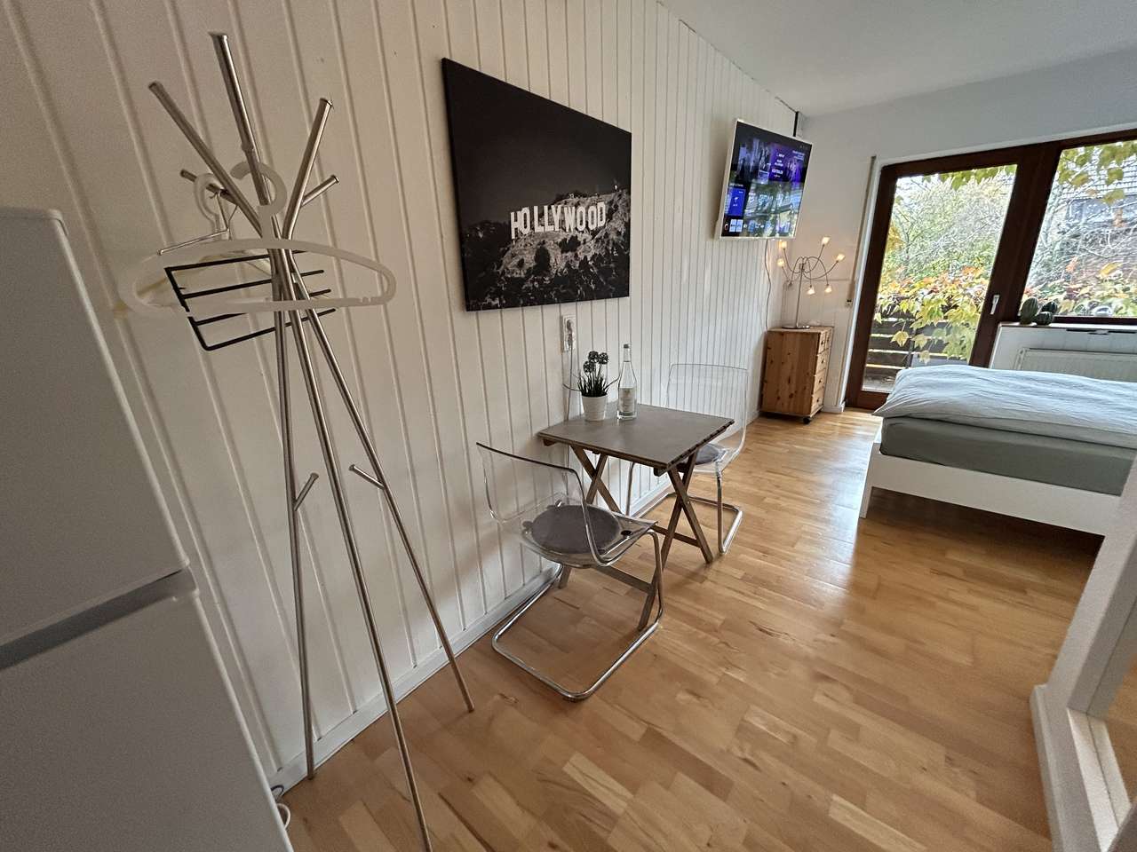 Hotelalternative, schnell auf der A66, gut parken, Balkon. Hotelalternative, schnell auf der A66, gut parken, Balkon.